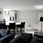 Pinnacle Residences - Cambridge