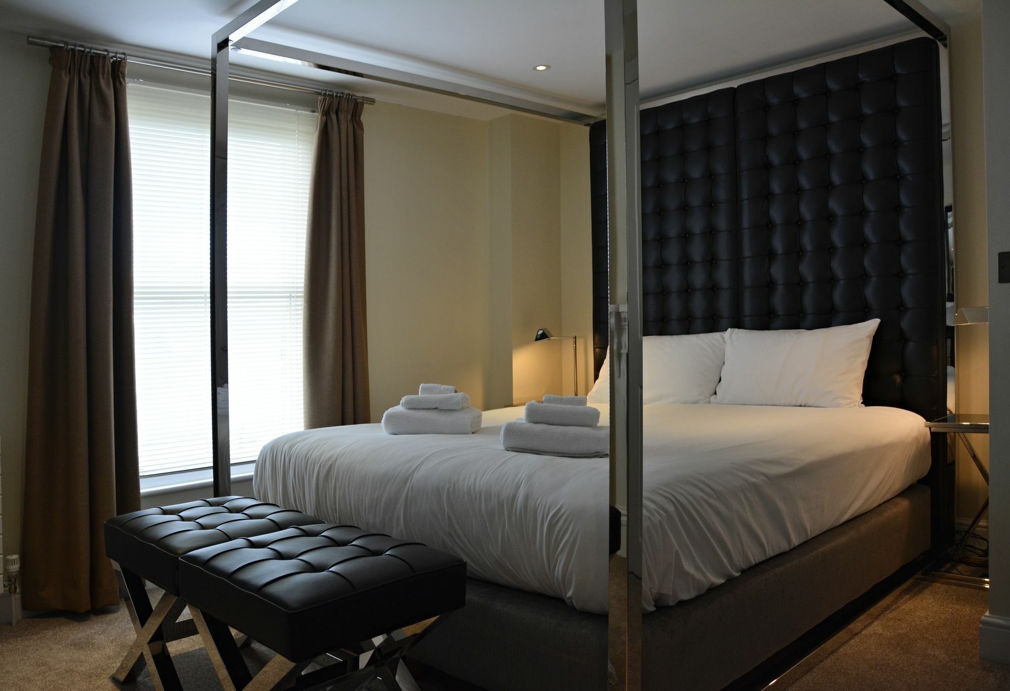 Pinnacle Residences - Apartemen *