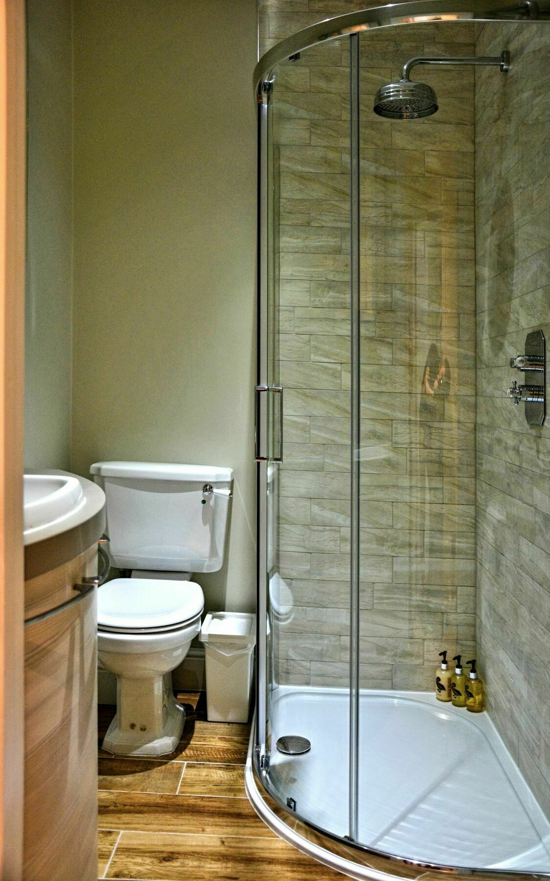 Pinnacle Residences - Apartemen